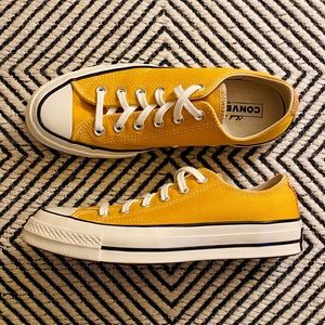 Converse Chuck 70 Ox Low Top Unisex Sneakers - Sunflower Yellow - Women’s 7.5